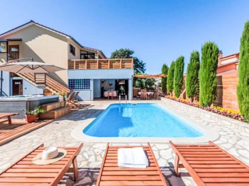 Holiday Home Paola by Interhome — 4-Star Luxury Hotel in Marcana, Croatia