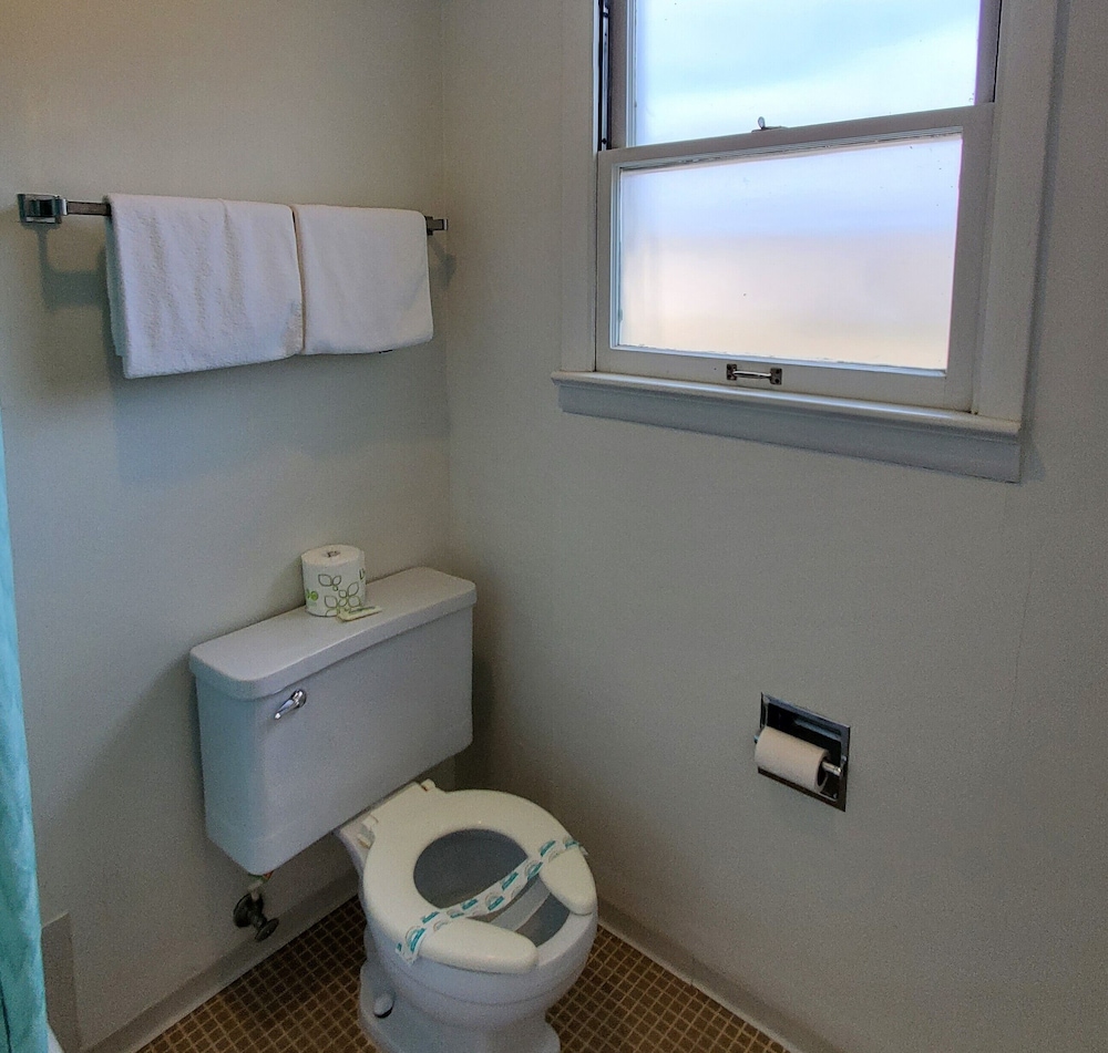 Robin Hood Motel - photo 31