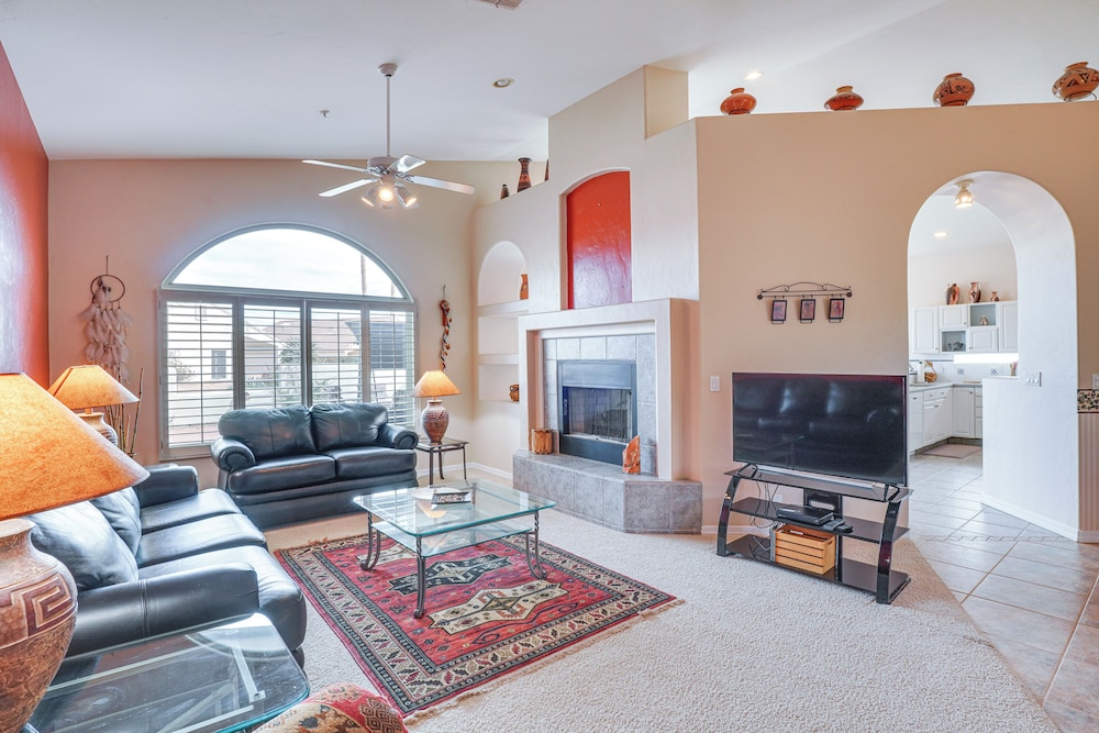 Green Valley Getaway Near Golfing: Pool Access — hotel in Green Valley