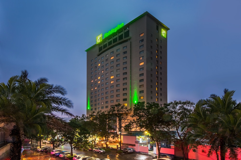 Holiday Inn Zhongshan Daxin — 4-Star Luxury Hotel in Zhongshan, People's Republic of China