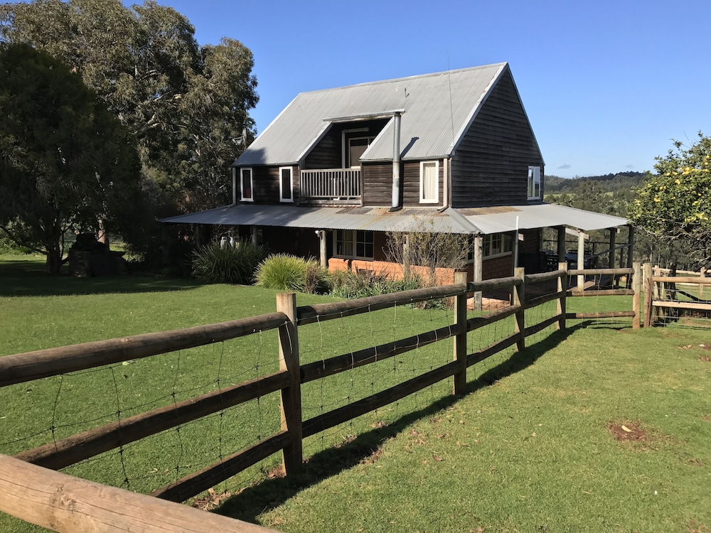 Pump Hill Farm Cottages — Pemberton