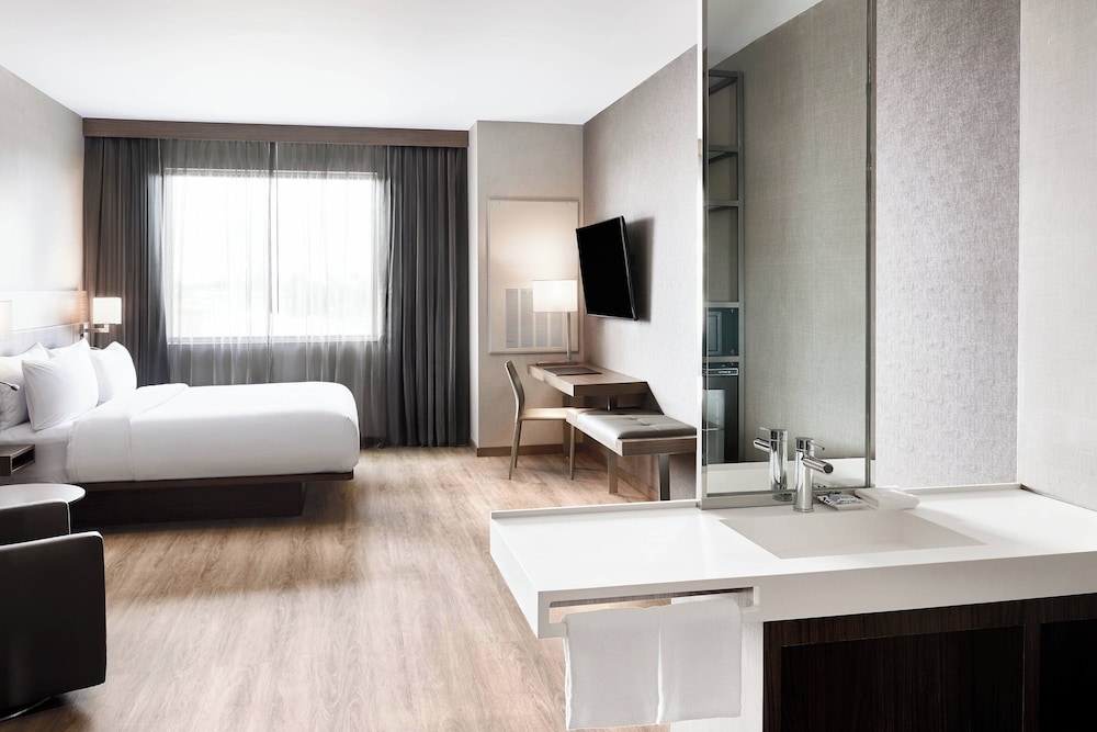 AC Hotel by Marriott Miami Airport West Doral - photo 16