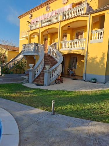 Le Querce 2 - carbon neutral hotel in Paola