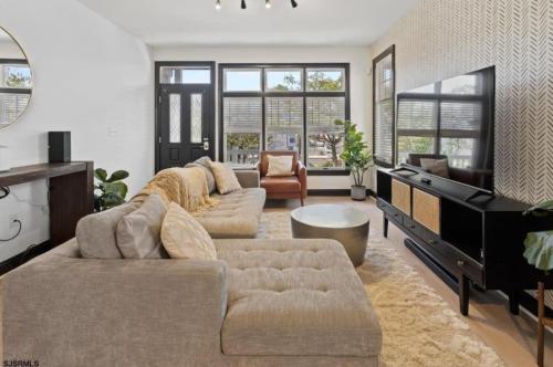 Chic Haven Close to Beach Boardwalk & Casinos in Atlantic City, United States