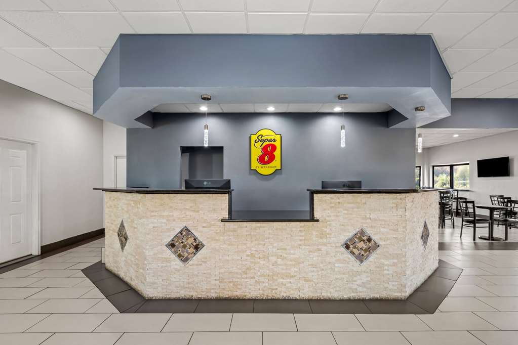 Super 8 by Wyndham Garysburg Roanoke Rapids - photo 10