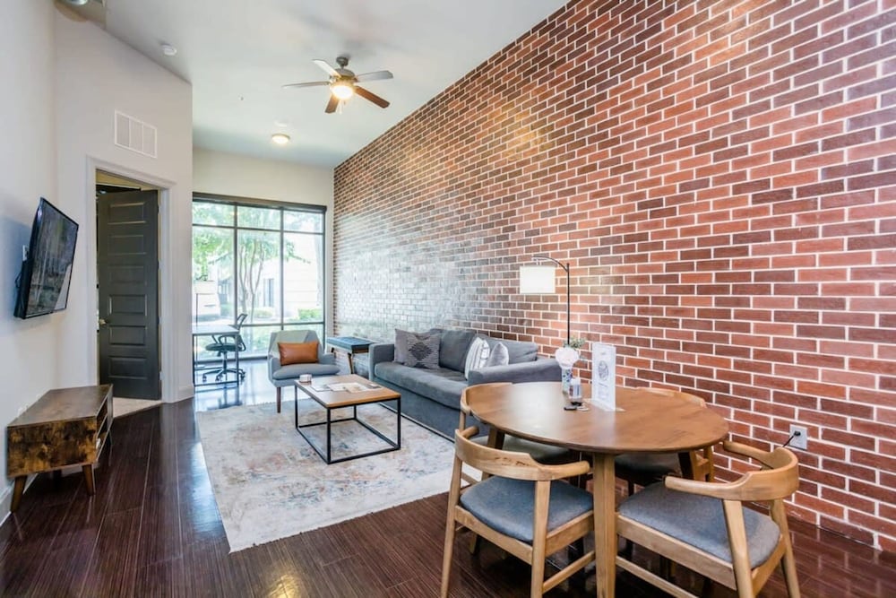 Rose at the Millennium Stylish 1 BR in Houston — 4-Star Luxury Hotel in Houston, United States