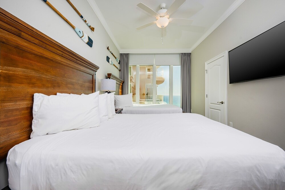 Phoenix Gulf Tower 1204 4 Bedroom Condo - photo 10