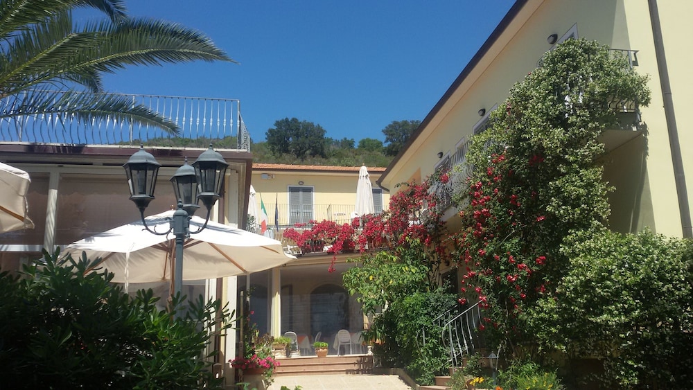 Hotel Villa Wanda in Porto Azzurro, Italy