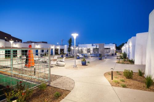 El Vado Motel - photo 4