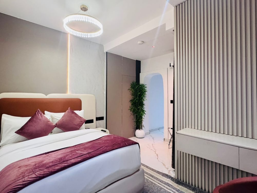 Atlantis Hotels - last minute hotel in Lagos