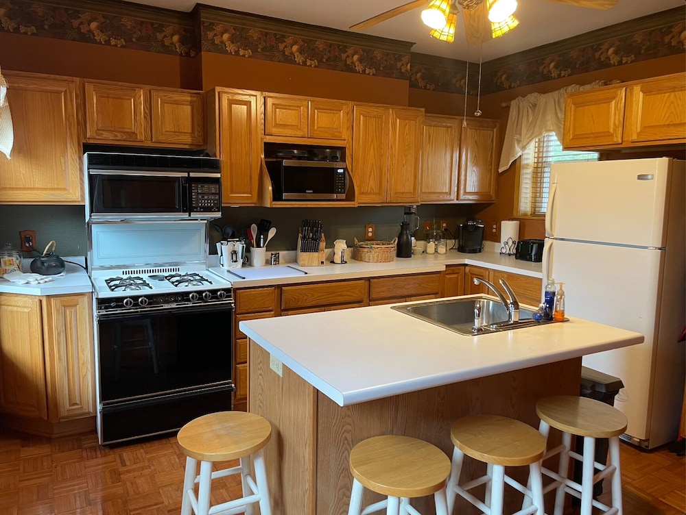 South Broadway Manor - photo 85