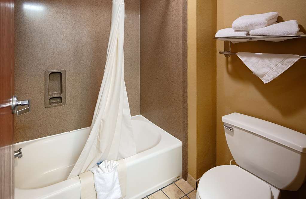 Best Western Zachary Inn - photo 18