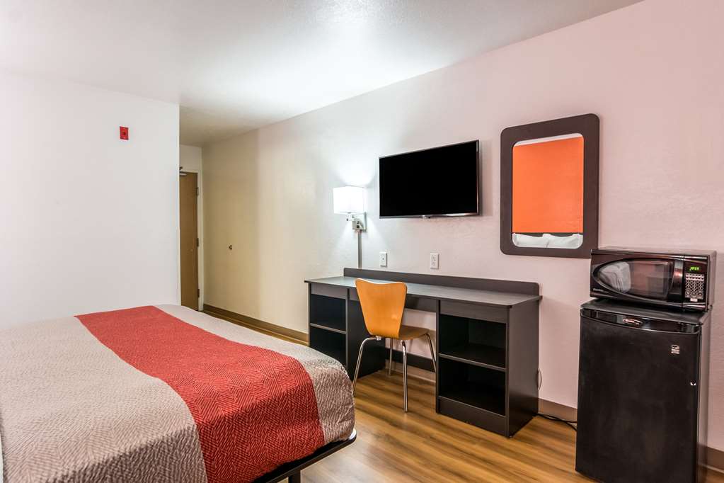 Motel 6 Barkeyville PA - photo 5