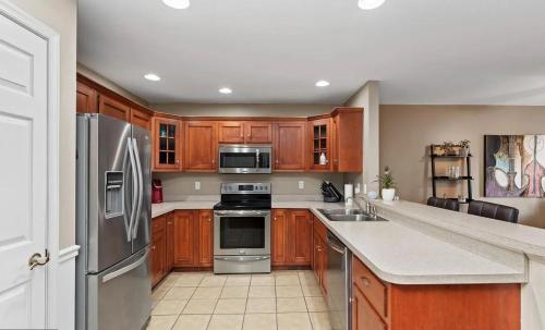 Entire townhouse close to Hershey Park — 4-Star Luxury Hotel in Enola, United States