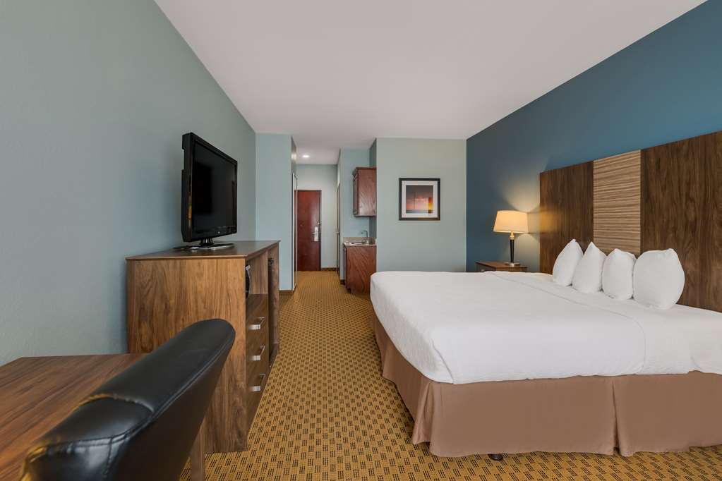 Best Western South Plains Inn & Suites - photo 25