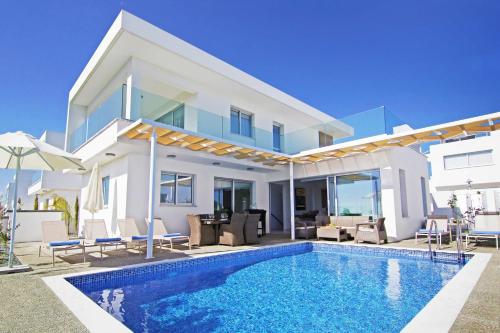 Villa Napa View — 4-Star Luxury Hotel in Ayia Napa, Cyprus