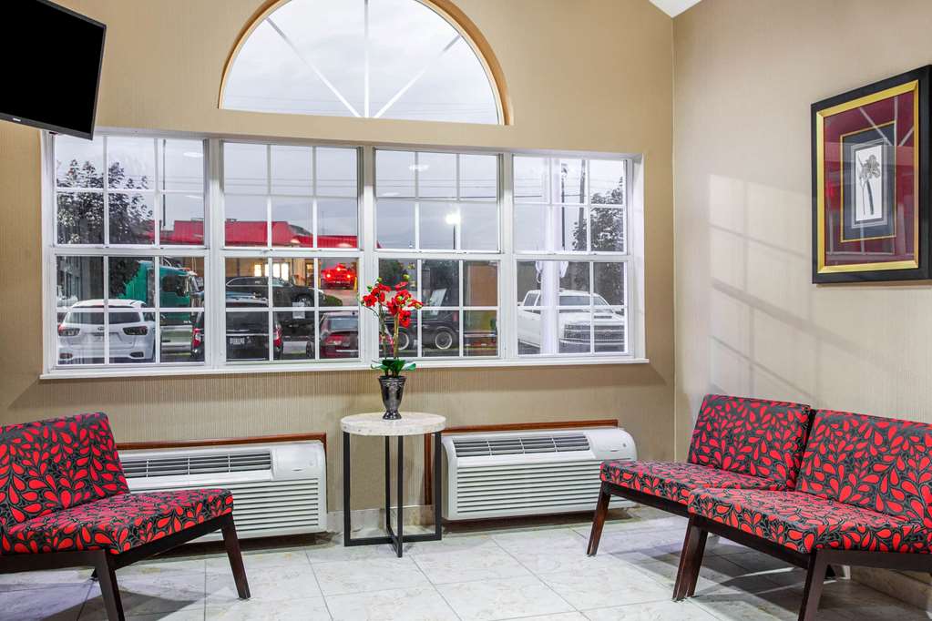 Microtel Inn & Suites by Wyndham Charleston WV - photo 4