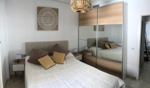 San Jacinto 69 Triana — Sevilla