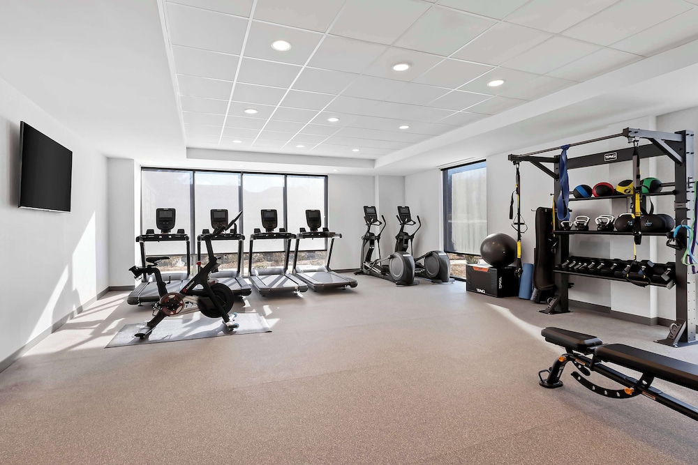 Home2 Suites By Hilton Hendersonville - photo 25