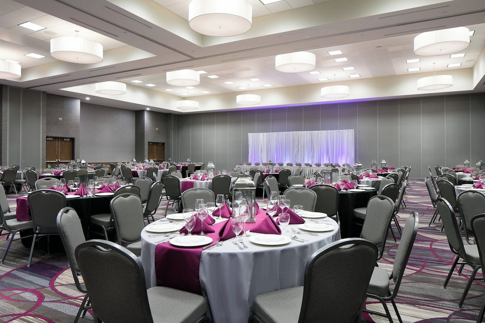 Courtyard by Marriott Omaha Bellevue Beardmore Event Center - photo 8