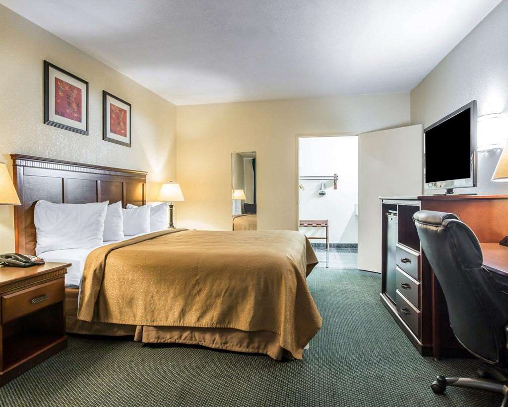 Quality Inn San Diego I 5 Naval Base - photo 17