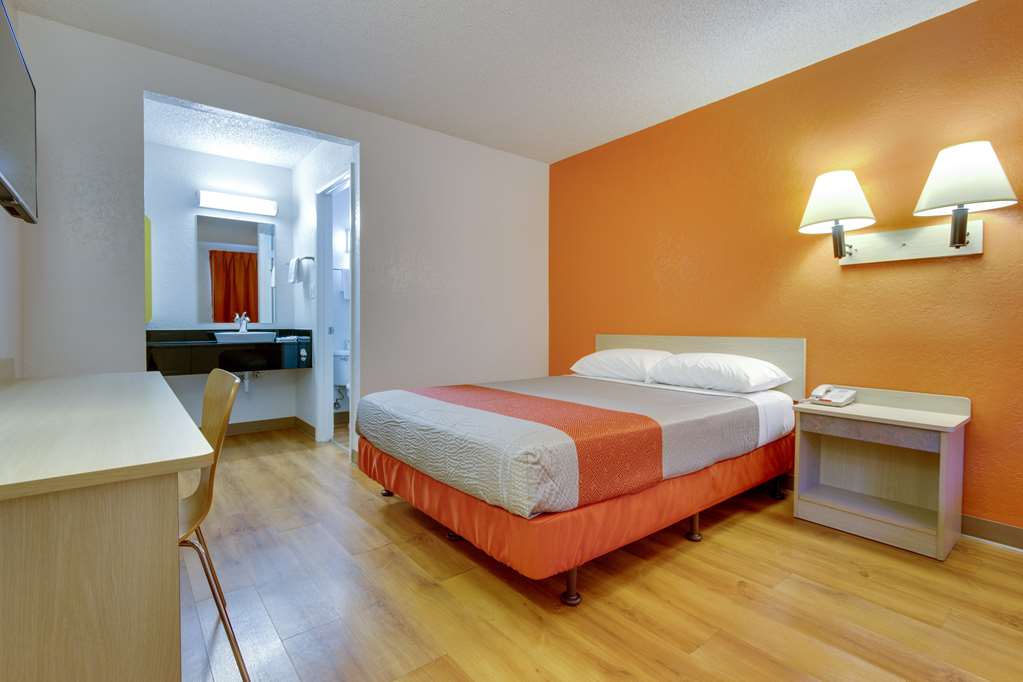 Motel 6 Tempe AZ Scottsdale South - photo 14
