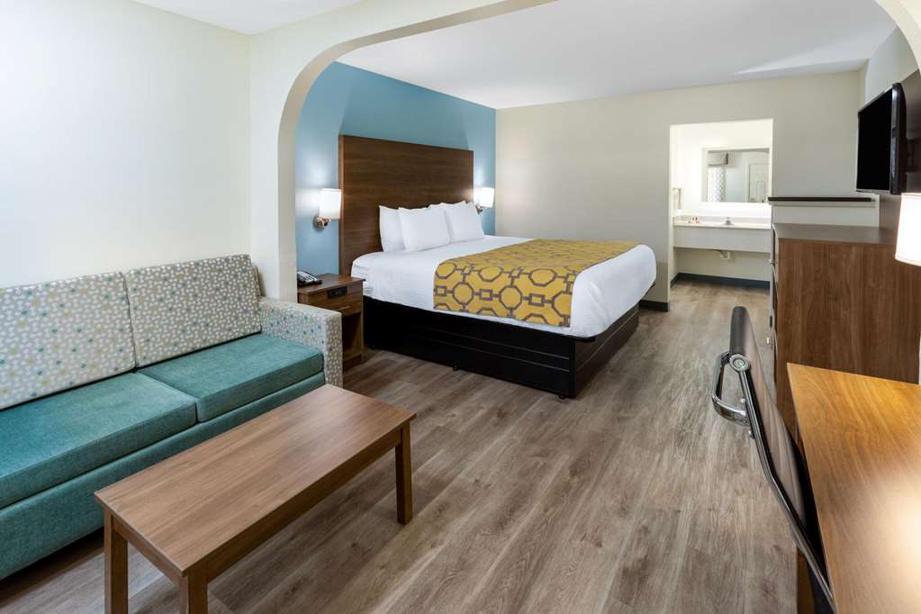 Baymont by Wyndham Biloxi Ocean Springs - photo 19