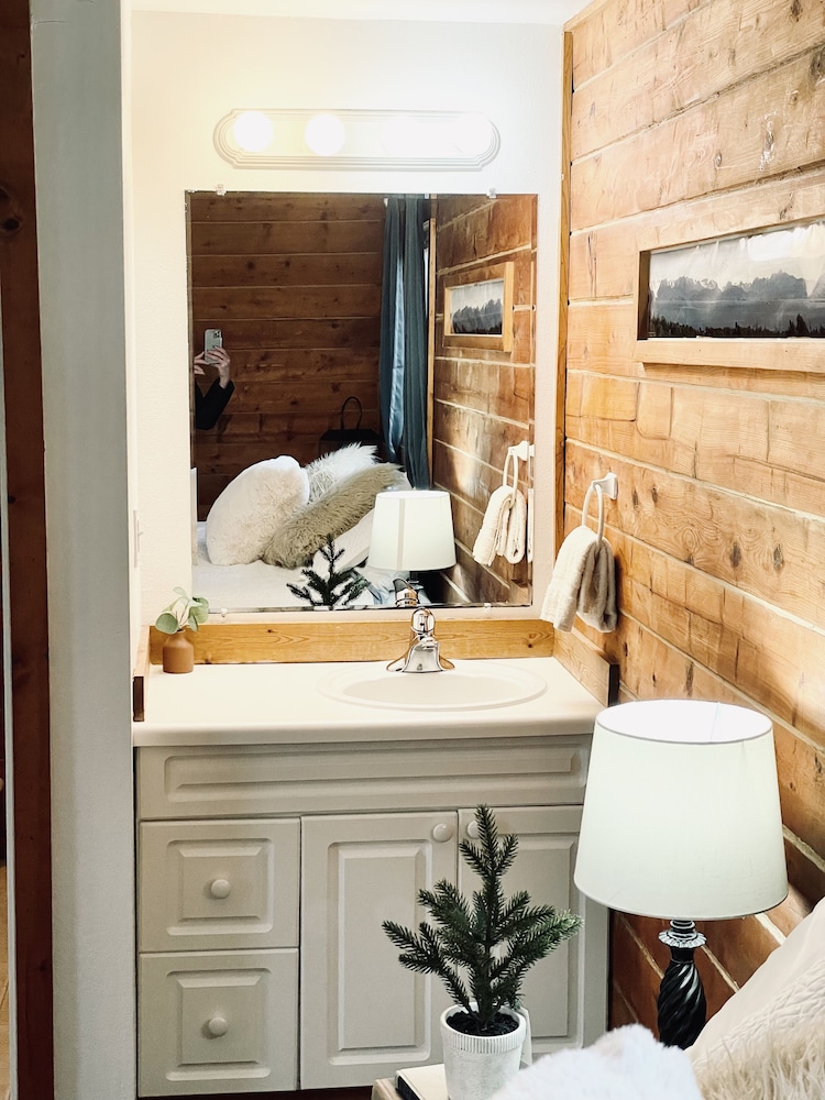 Glacier View Cabins - photo 18