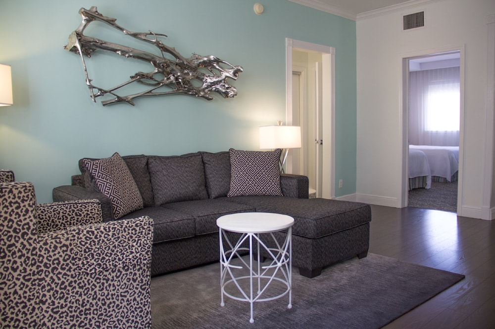 Suites of Dorchester - photo 11