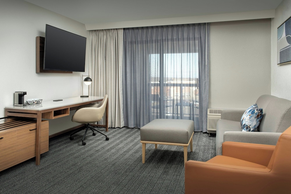 Courtyard by Marriott Dayton Beavercreek - photo 7