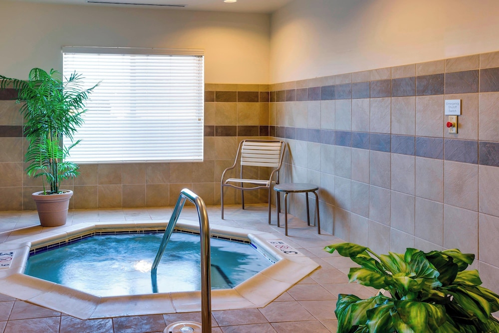 Fairfield Inn & Suites by Marriott South Hill - photo 19