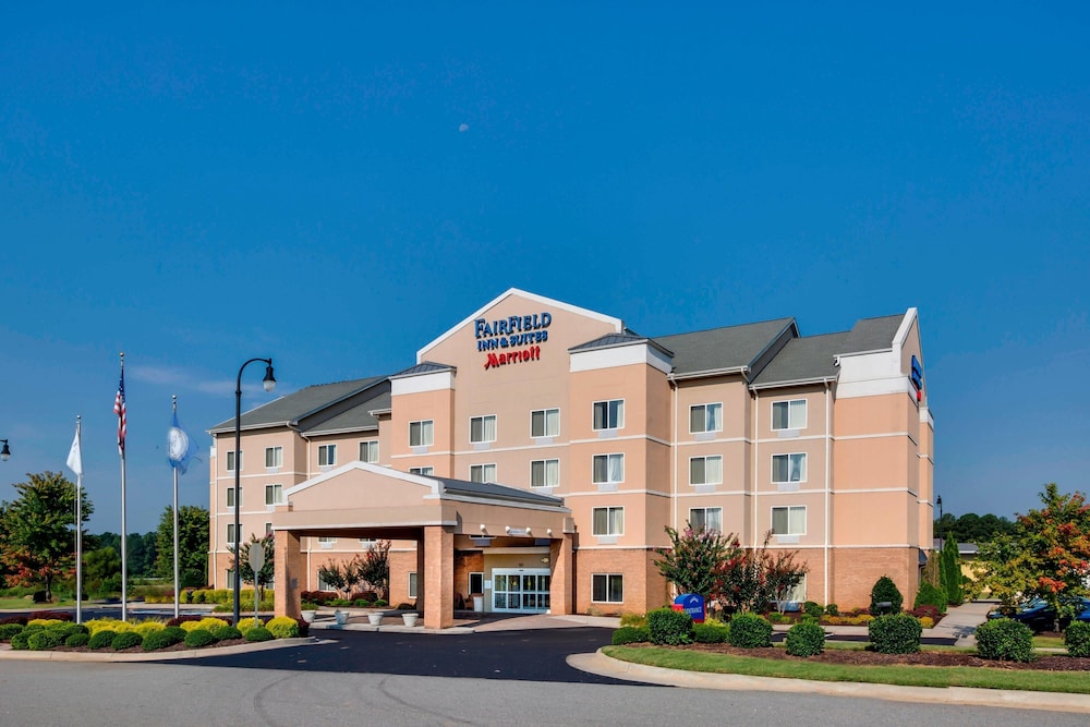 Fairfield Inn & Suites by Marriott South Hill - featured photo