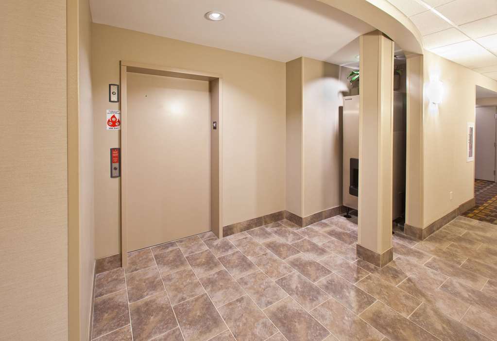 AmericInn by Wyndham Fairfield - photo 36