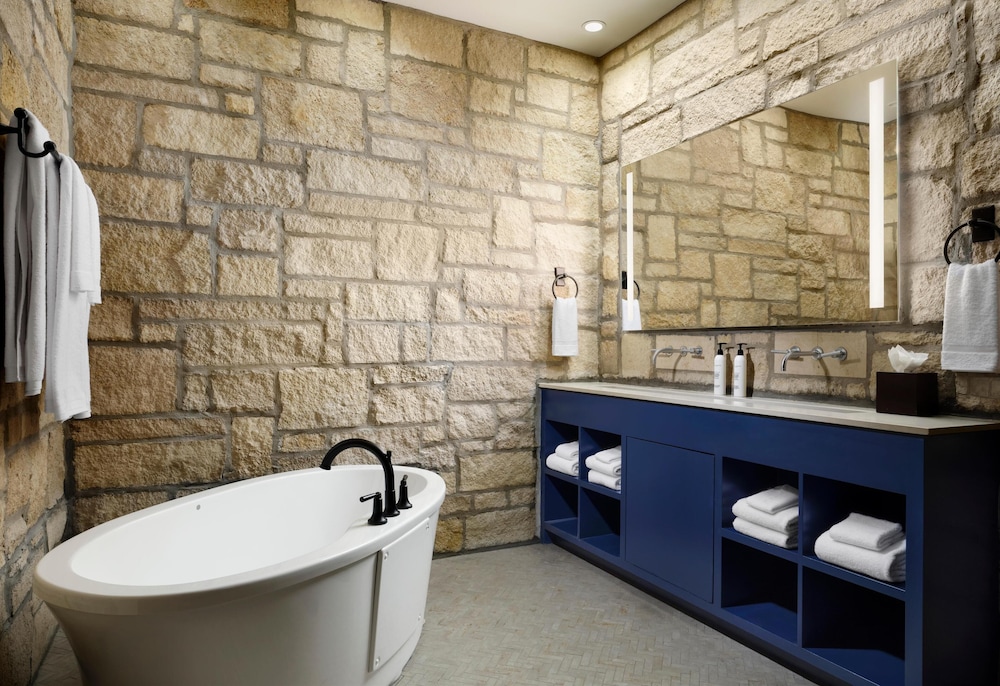 The Oread Lawrence Tapestry Collection by Hilton - photo 93