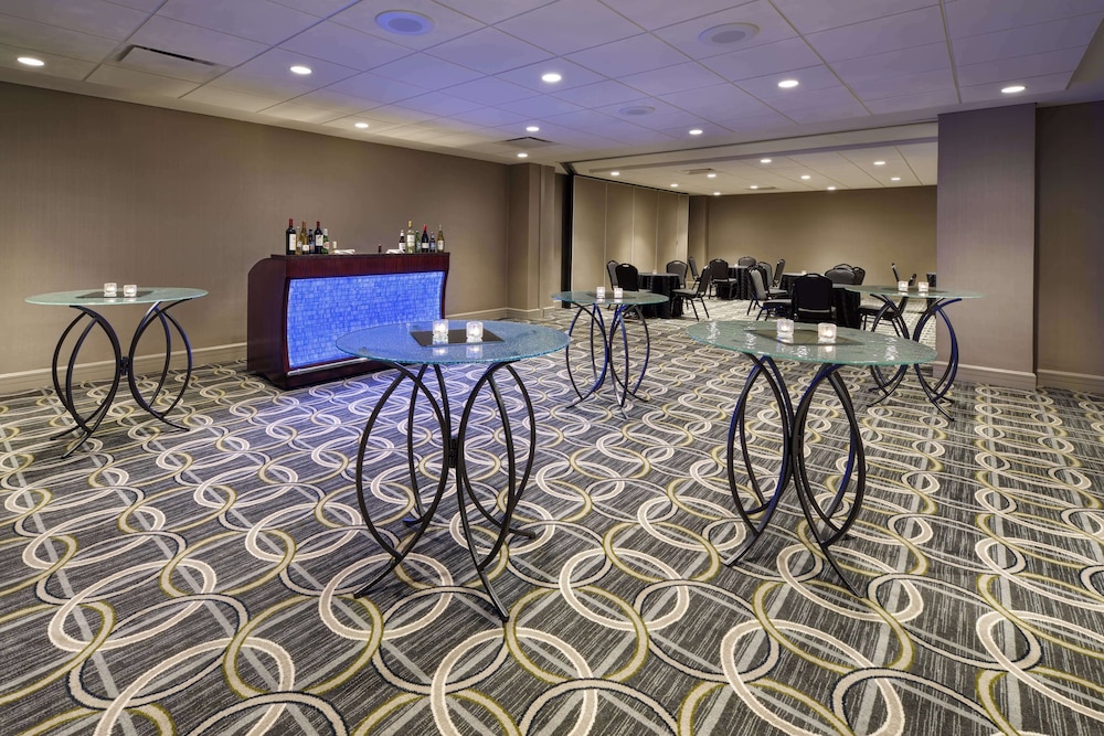 Hilton Chicago O'Hare Airport - photo 85