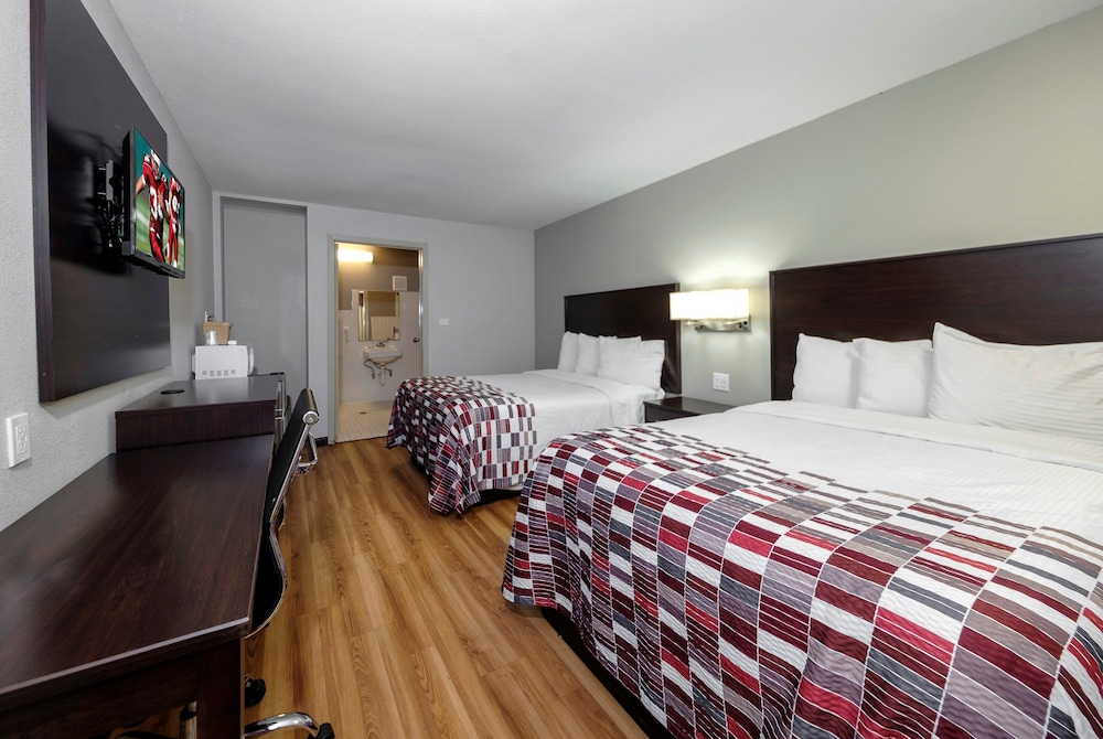 Red Roof Inn Arlington Entertainment District - photo 27