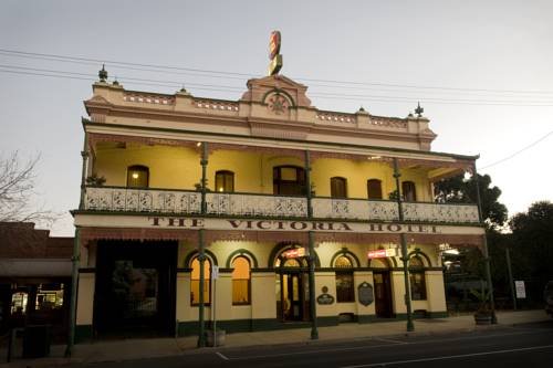 The Victoria Hotel Rutherglen — Rutherglen
