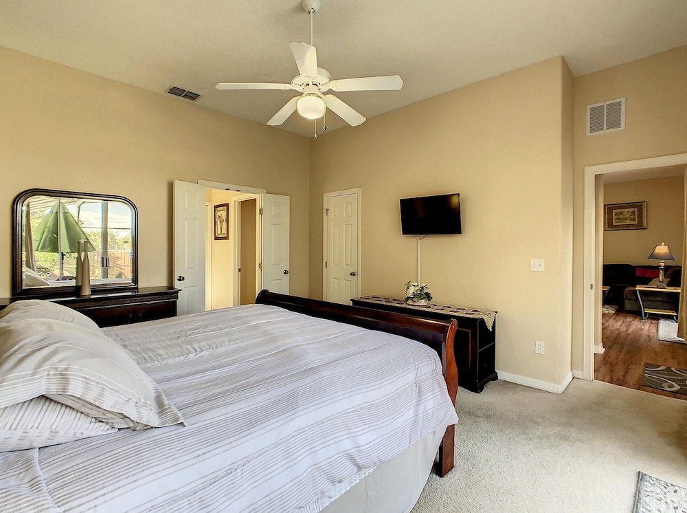 5br Lakeside Retreat W Resort Perks & Pvt Hot Tub - photo 37