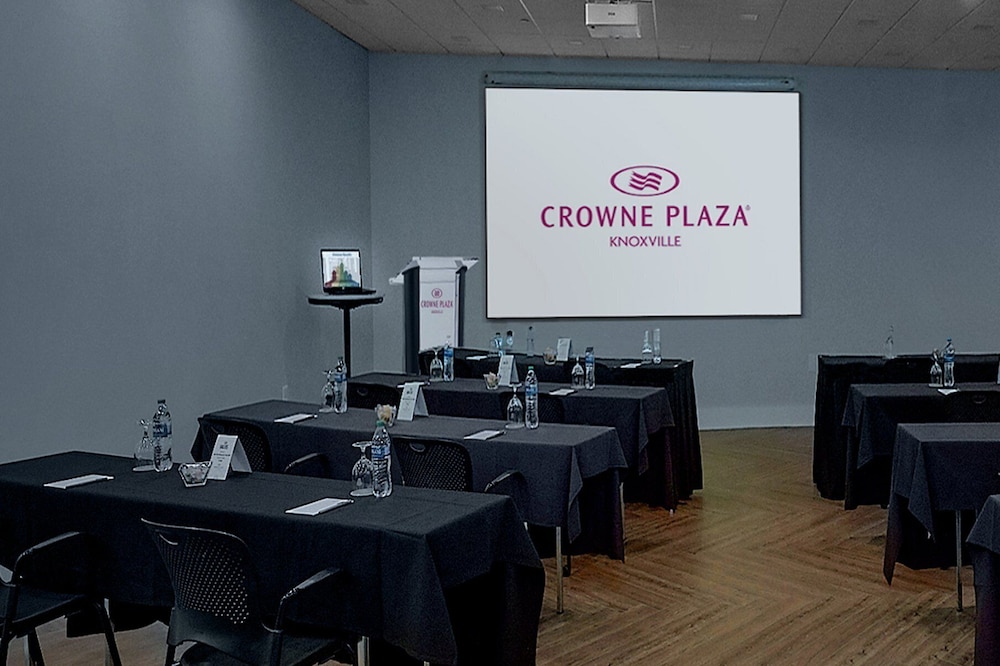 Crowne Plaza Knoxville Downtown University by IHG - photo 53