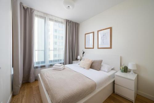 Ogrodowa Peaceful Apartments by BookingHost — 4-Star Luxury Hotel in Warsaw, Poland