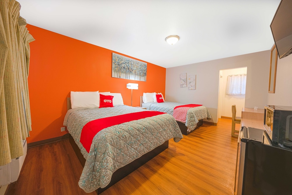 Royal Gateway Motel By OYO - photo 29