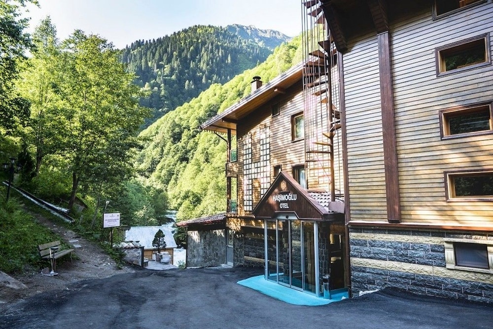 Ayder Hasimoglu Hotel in Camlihemsin, Turkey