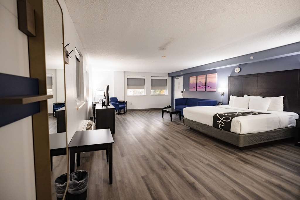 La Quinta Inn by Wyndham Tampa Near Busch Gardens - photo 34
