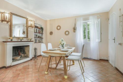 Villa la Scuderia I Unique Beachfront Villa — 4-Star Luxury Hotel in Muravera, Italy