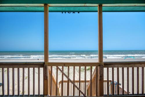 A Pirate's Paradise by Oak Island Accommodations - photo 23