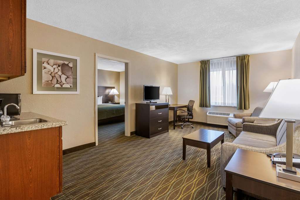 Quality Inn & Suites Des Moines Merle Hay Road - photo 30