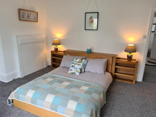 Gorgeous Sea View Apartment 5 mins To The Beach — 4-Star Luxury Hotel in St Leonards, United Kingdom