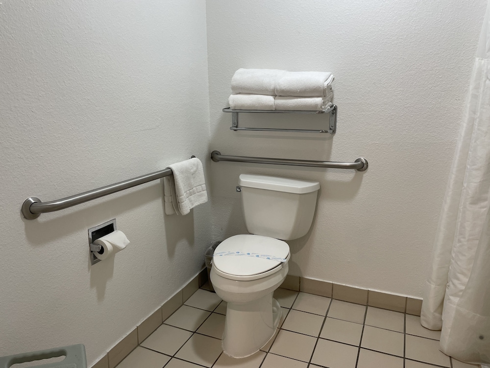Loma Linda Inn - photo 29