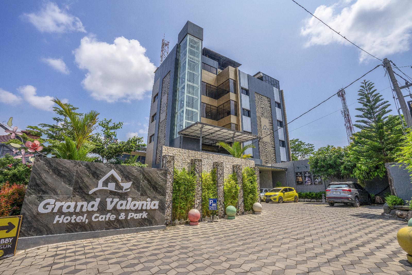 Grand Valonia — Jember — photo 2