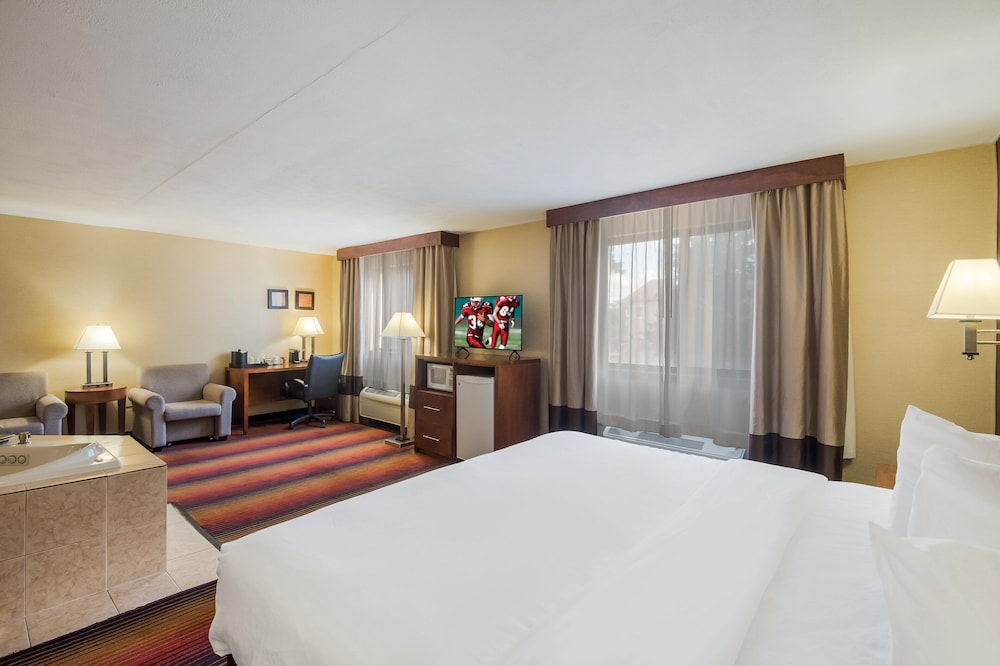 Red Roof Inn Fairfield - photo 16